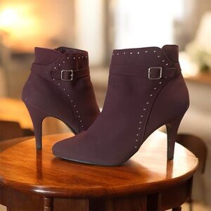 🌺 Gorgeous Burgundy "Ella" Faux Leather Heeled Boots Size 11 nwot